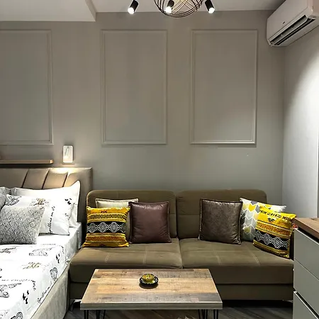 公寓 Family Adventure At Pazar 地拉那